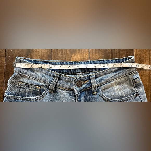 Zara Blue Boyfriend Jeans with Floral Embroidery - Picture 5 of 5